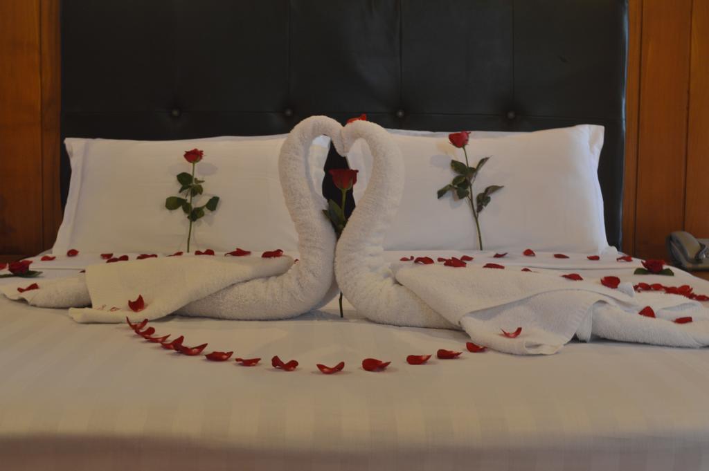 יאנגון Queen'S Park Hotel מראה חיצוני תמונה