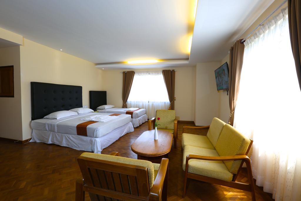 יאנגון Queen'S Park Hotel מראה חיצוני תמונה