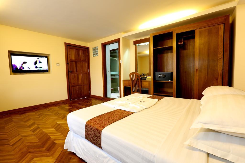 יאנגון Queen'S Park Hotel מראה חיצוני תמונה