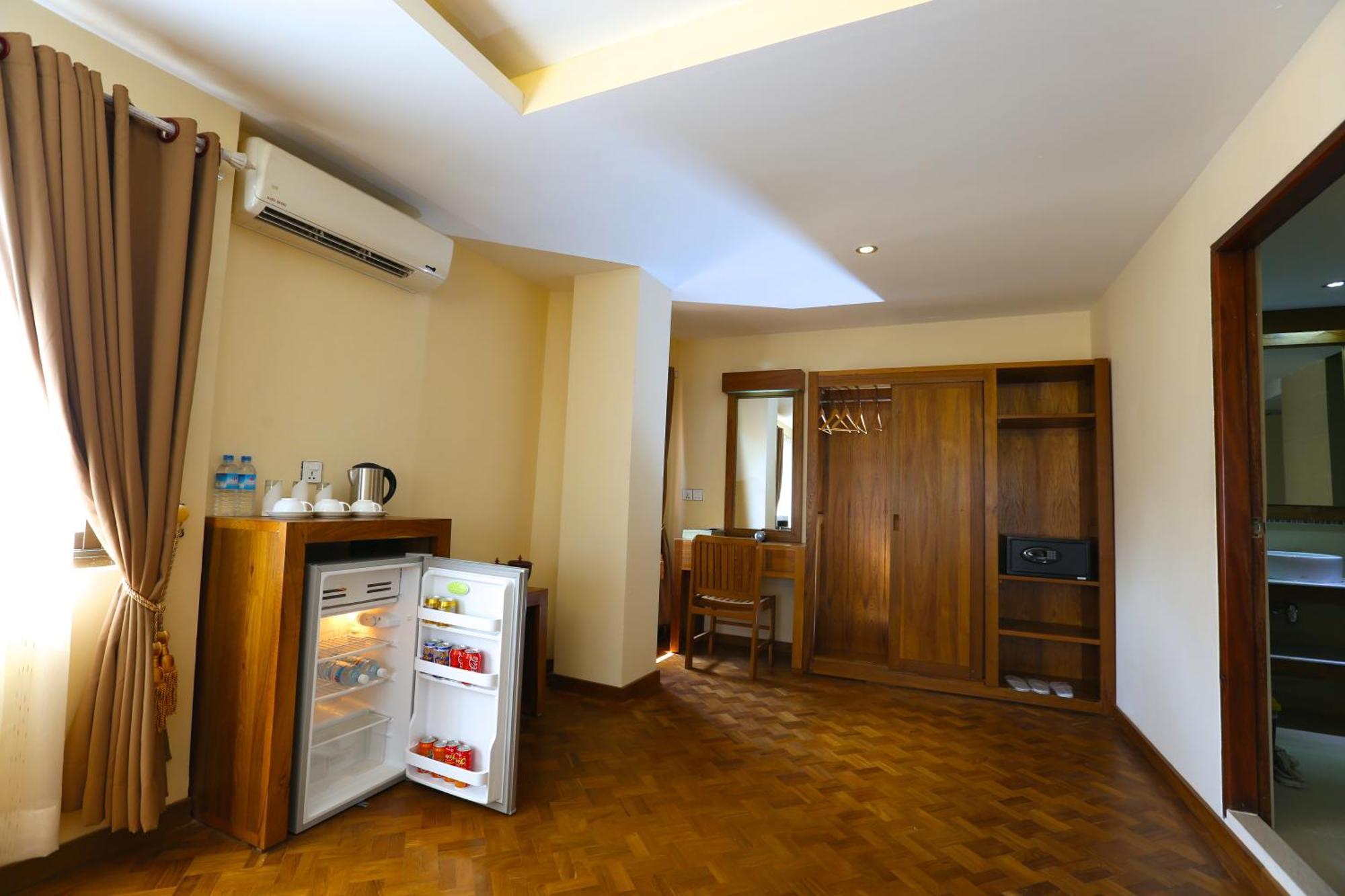 יאנגון Queen'S Park Hotel מראה חיצוני תמונה