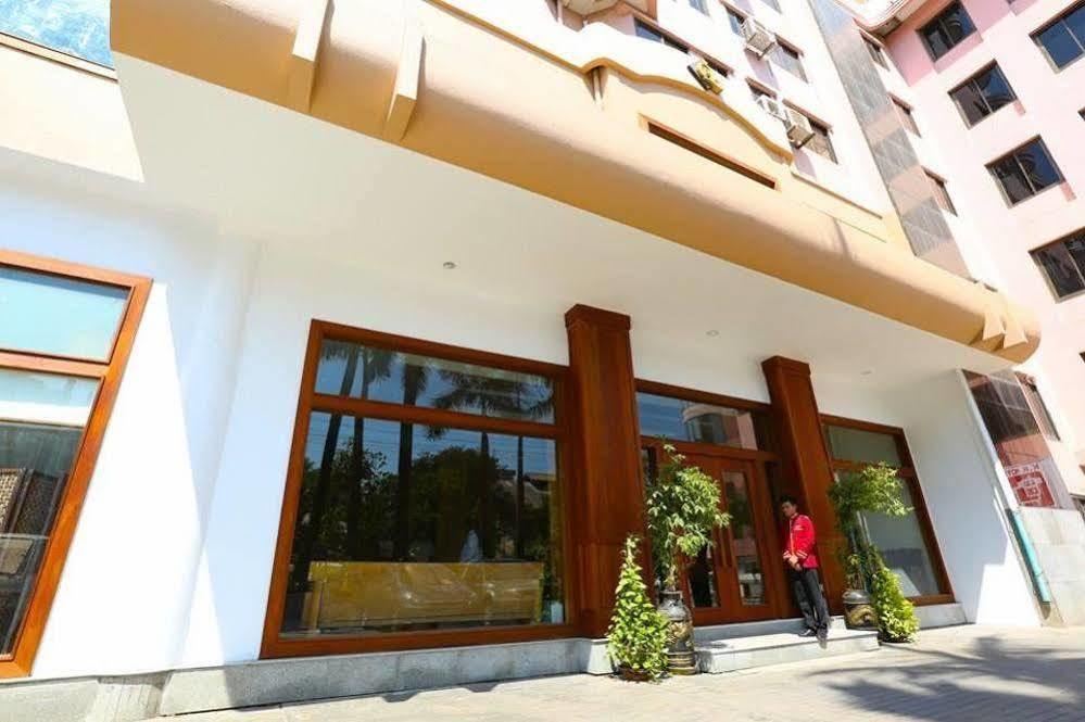 יאנגון Queen'S Park Hotel מראה חיצוני תמונה